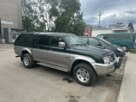 2004 Mitsubishi L200 III, зелёный, 850000 рублей, вид 3