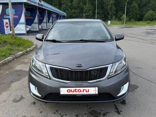 2013 Kia Rio 5-speed III, серый, 600000 рублей, вид 1