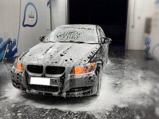 2011 BMW 3 серии 320i V (E90/E91/E92/E93) Рестайлинг, чёрный, 945000 рублей, вид 3