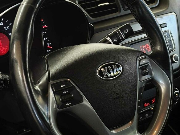 2015 Kia Rio III Рестайлинг, чёрный, 1075000 рублей - вид 10