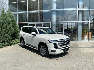 2026 Toyota Land Cruiser 300 Series, белый, 15400000 рублей, вид 3