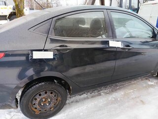 2011 Hyundai Solaris I, чёрный, 300000 рублей, вид 2