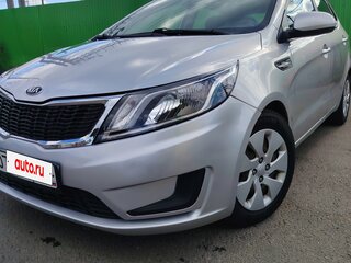 2014 Kia Rio III, серебристый, 620000 рублей, вид 2