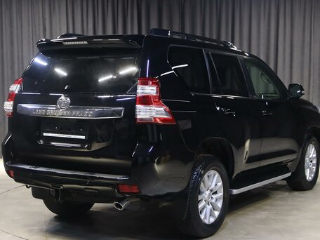 2016 Toyota Land Cruiser Prado 150 Series Рестайлинг 1, чёрный, 3099000 рублей, вид 2