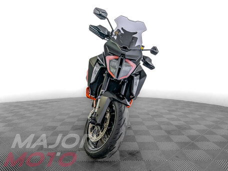 2022 KTM 1290 Super Duke GT, чёрный, 1345000 рублей, вид 4