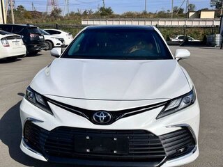 2022 Toyota Camry VIII (XV70) Рестайлинг, белый, 3550000 рублей, вид 2