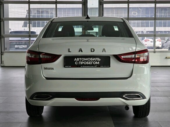 2024 Lada (ВАЗ) Vesta I Рестайлинг (NG), белый - вид 5