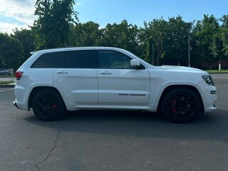 2013 Jeep Grand Cherokee SRT IV (WK2) Рестайлинг, белый, 2650000 рублей, вид 2