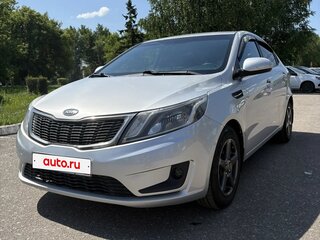 2012 Kia Rio 5-speed III, серебристый, 730000 рублей, вид 1