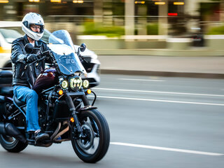 2021 Honda CMX 1100 Rebel, пурпурный, 1300000 рублей, вид 4