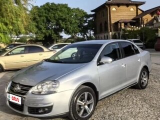 2009 Volkswagen Jetta V, серебристый, 760000 рублей, вид 1