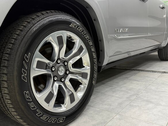 2022 Ram 1500 Crew Cab V, серебристый, 7450000 рублей - вид 24
