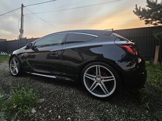 2012 Opel Astra GTC J Рестайлинг, чёрный, 1099999 рублей, вид 5