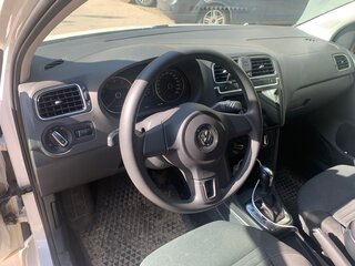 2014 Volkswagen Polo V, белый, 950000 рублей, вид 5