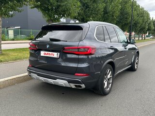 2020 BMW X5 30d IV (G05/G18), серый, 5900000 рублей, вид 4