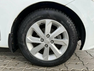 2016 Kia Rio III Рестайлинг, белый, 1161000 рублей, вид 4