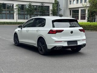 2022 Volkswagen Golf VIII, белый, 1930000 рублей, вид 4