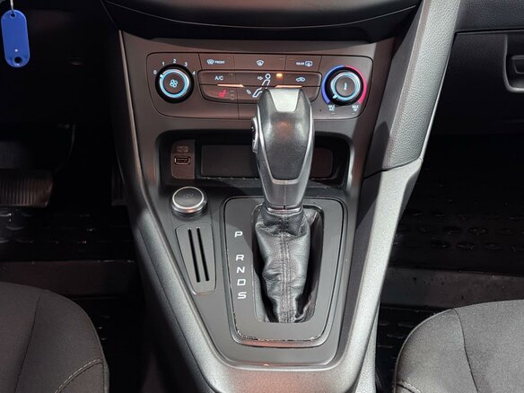 2016 Ford Focus III Рестайлинг, белый, 990000 рублей - вид 20