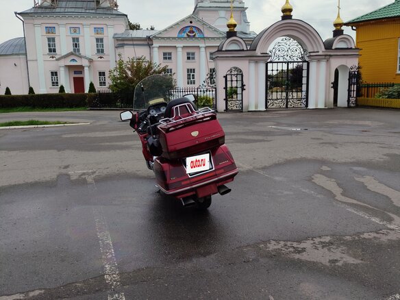 1998 Honda GL 1500 Gold Wing, красный, 700000 рублей - вид 1
