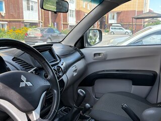 2010 Mitsubishi L200 IV, серебристый, 1300000 рублей, вид 5