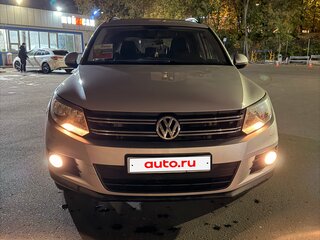 2011 Volkswagen Tiguan I Рестайлинг, серебристый, 950000 рублей, вид 3