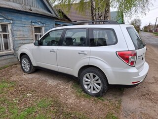 2012 Subaru Forester III Рестайлинг, белый, 1400000 рублей, вид 3