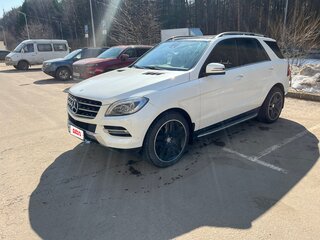 2013 Mercedes-Benz M-Класс 400 III (W166), белый, 2100000 рублей, вид 1