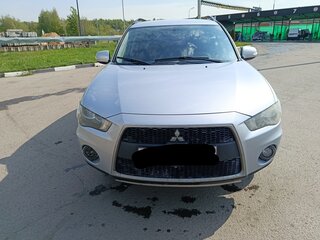 2010 Mitsubishi Outlander II Рестайлинг, серебристый, 710000 рублей, вид 3