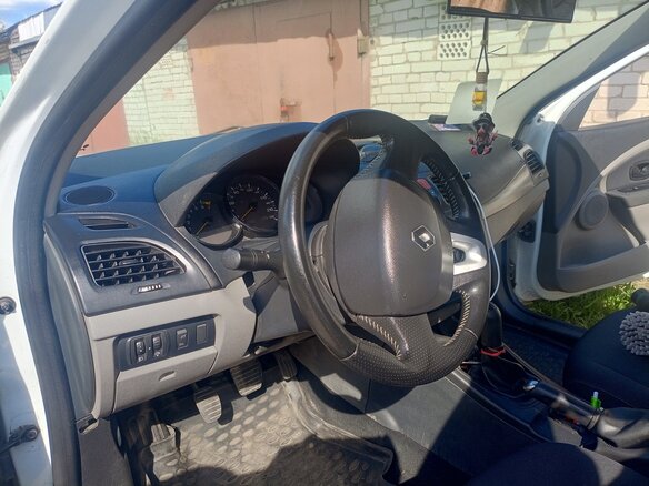 2011 Renault Fluence I, белый, 430000 рублей - вид 2