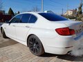 2010 BMW 5 серии 523i VI (F10/F11/F07), белый, 1500000 рублей - вид 5