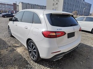 2022 Mercedes-Benz B-Класс 180 III (W247), белый, 1567000 рублей, вид 4