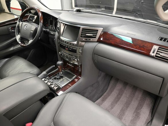 2008 Lexus LX 570 III, чёрный - вид 6