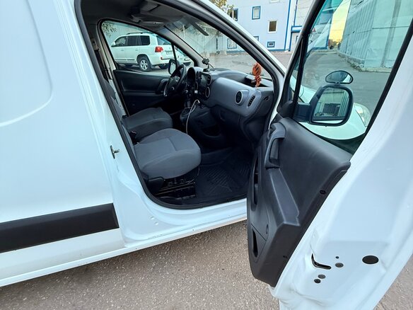2013 Peugeot Partner, белый, 888000 рублей - вид 12