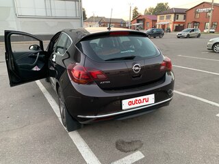 2013 Opel Astra J Рестайлинг, коричневый, 888000 рублей, вид 3