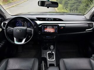 2015 Toyota Hilux VIII, чёрный, 2850000 рублей, вид 2