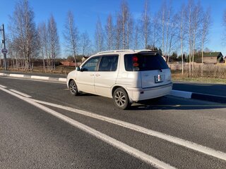 1998 Toyota Raum I, белый, 520000 рублей, вид 3