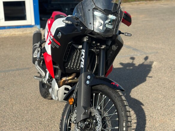 2026 Yamaha Tenere 700, белый, 1899900 рублей - вид 3