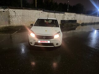 2010 Renault Sandero I, белый, 175000 рублей, вид 2