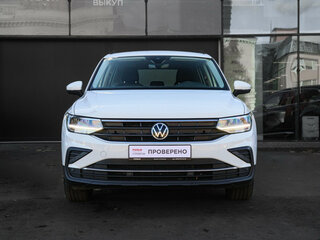 2021 Volkswagen Tiguan II Рестайлинг, белый, 2599000 рублей, вид 2