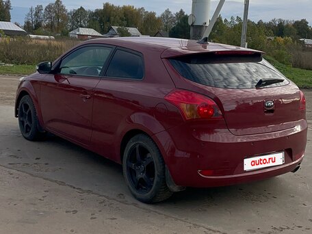 2011 Kia Ceed I Рестайлинг, красный, 550000 рублей, вид 5