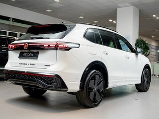 2026 Volkswagen Tiguan L Pro III (China Market), белый, 5050000 рублей, вид 3