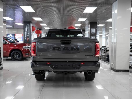 2026 Ram 1500 Crew Cab eTorque V Рестайлинг, серый, 11050000 рублей, вид 3