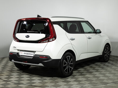 2021 Kia Soul III, белый, 1599700 рублей, вид 5
