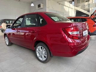 2026 Lada (ВАЗ) Granta I Рестайлинг, красный, 1096000 рублей, вид 4