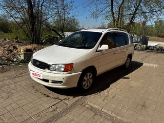 1998 Toyota Ipsum I (M10), белый, 330000 рублей, вид 2
