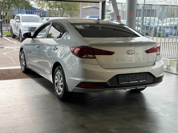 2019 Hyundai Elantra VI (AD) Рестайлинг, серебристый, 1299000 рублей - вид 4