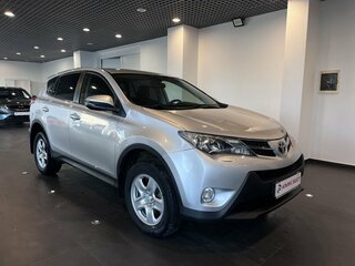 2015 Toyota RAV4 IV (XA40), серебристый, 2400000 рублей, вид 1
