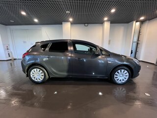 2014 Opel Astra J Рестайлинг, серый, 740000 рублей, вид 2