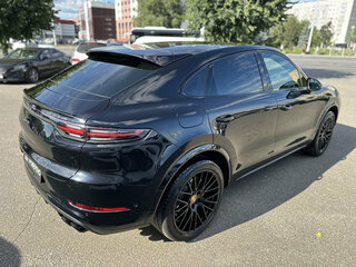 2021 Porsche Cayenne III, чёрный, 7290000 рублей, вид 5