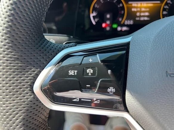 2022 Volkswagen Golf VIII, белый, 1900000 рублей - вид 14